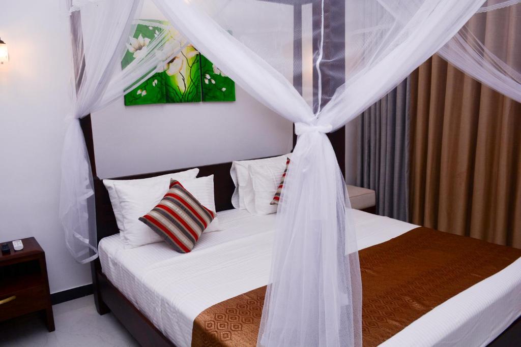 Deluxe Room Sea View 2