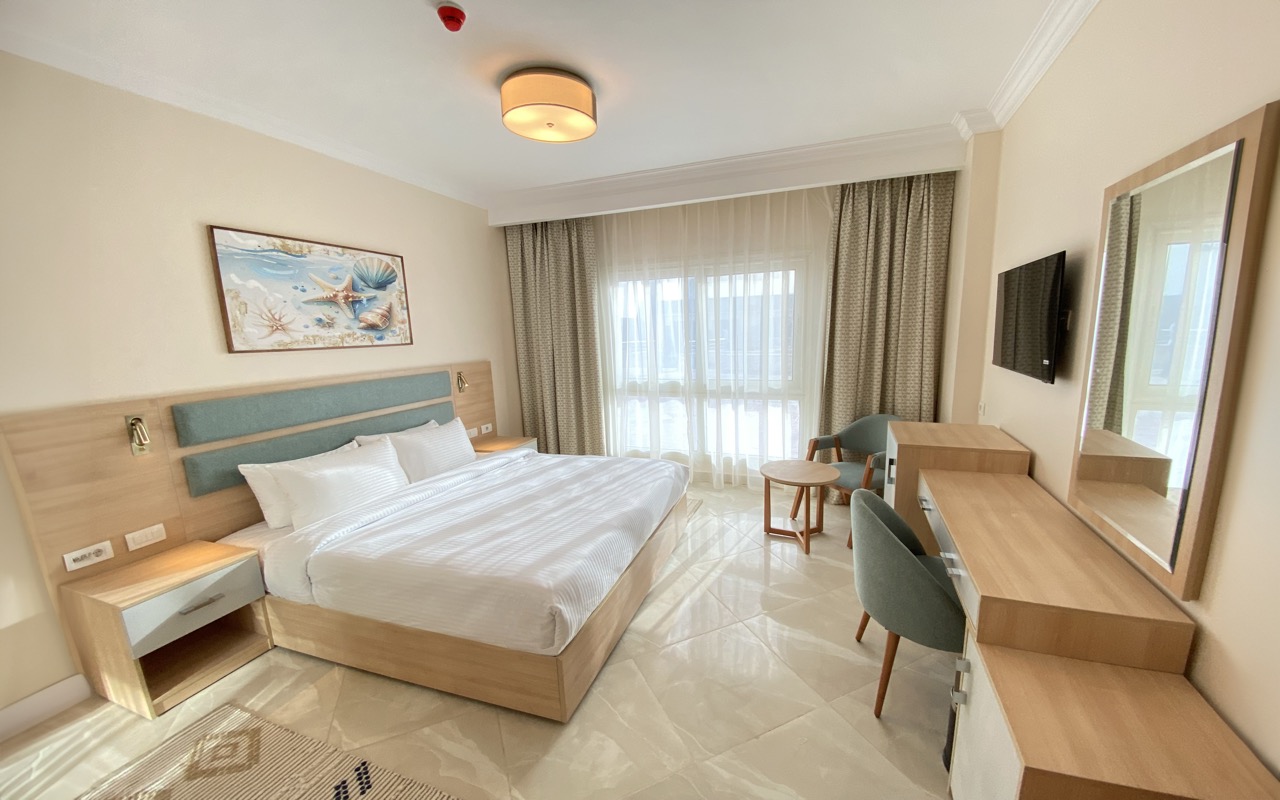 Azur Suite One Bedroom 1