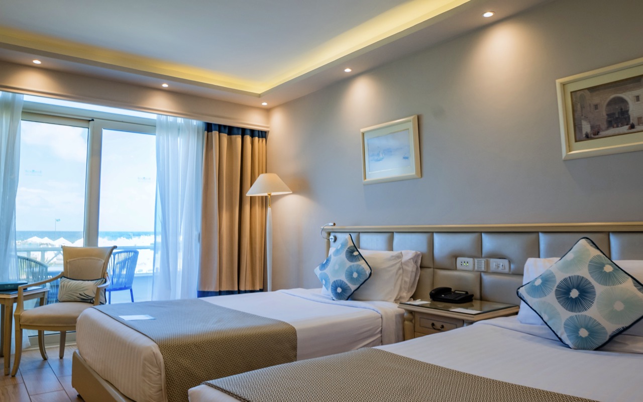 Deluxe Sea View 1