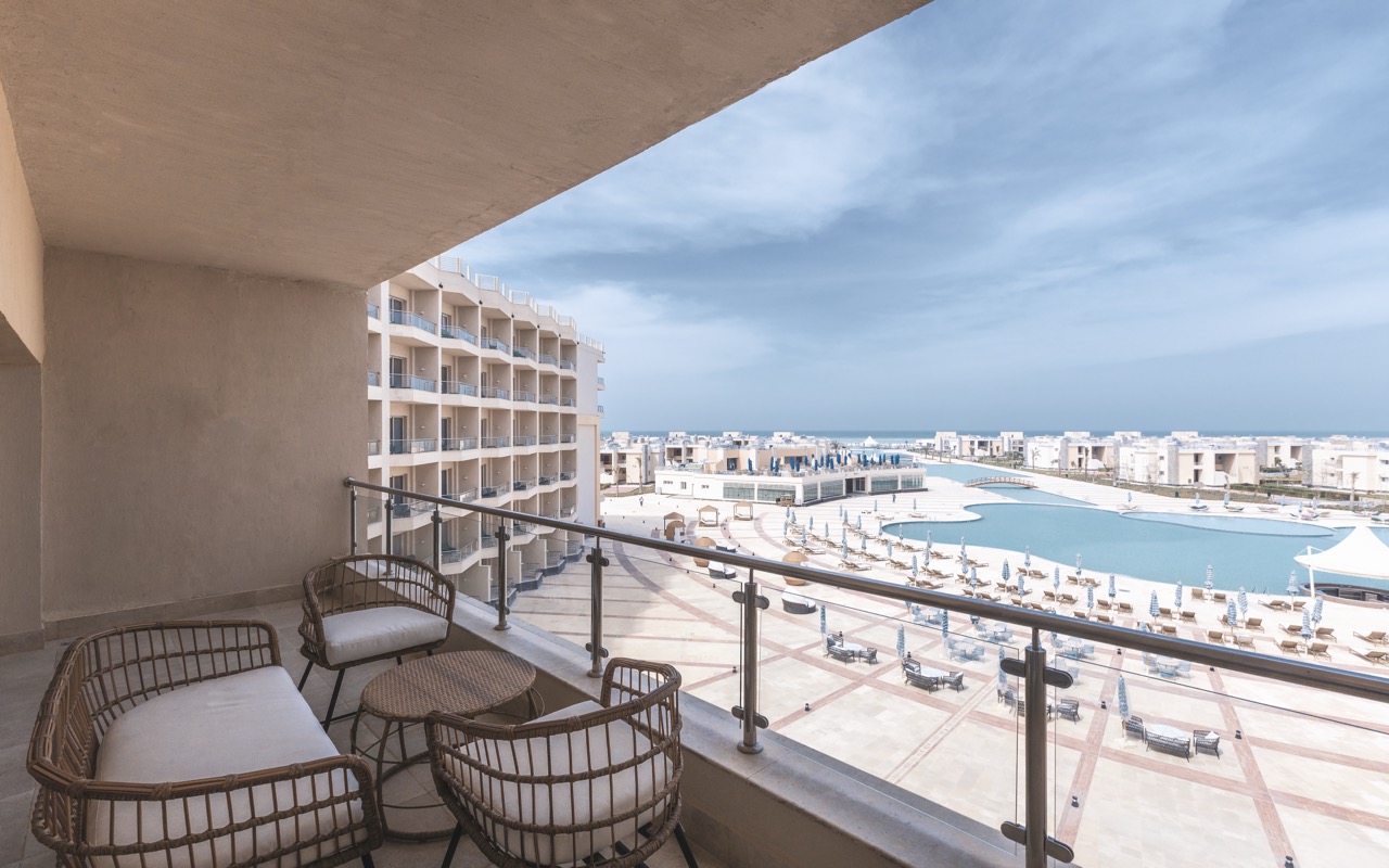 Junior Suite Sea & Pool View 2