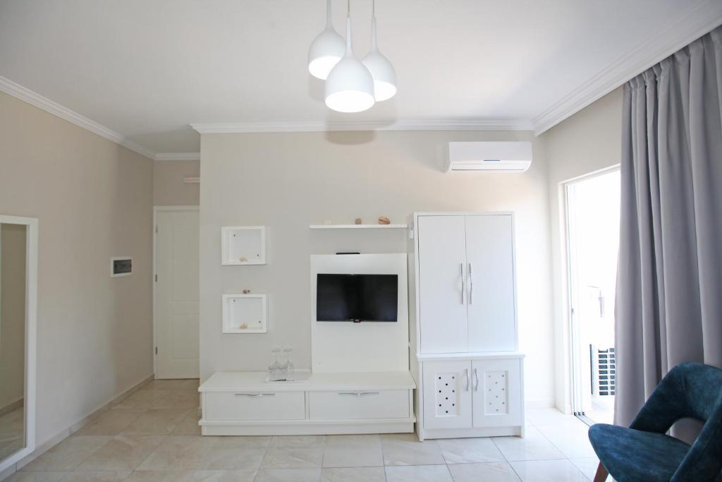 Standard Quadriple Room 1