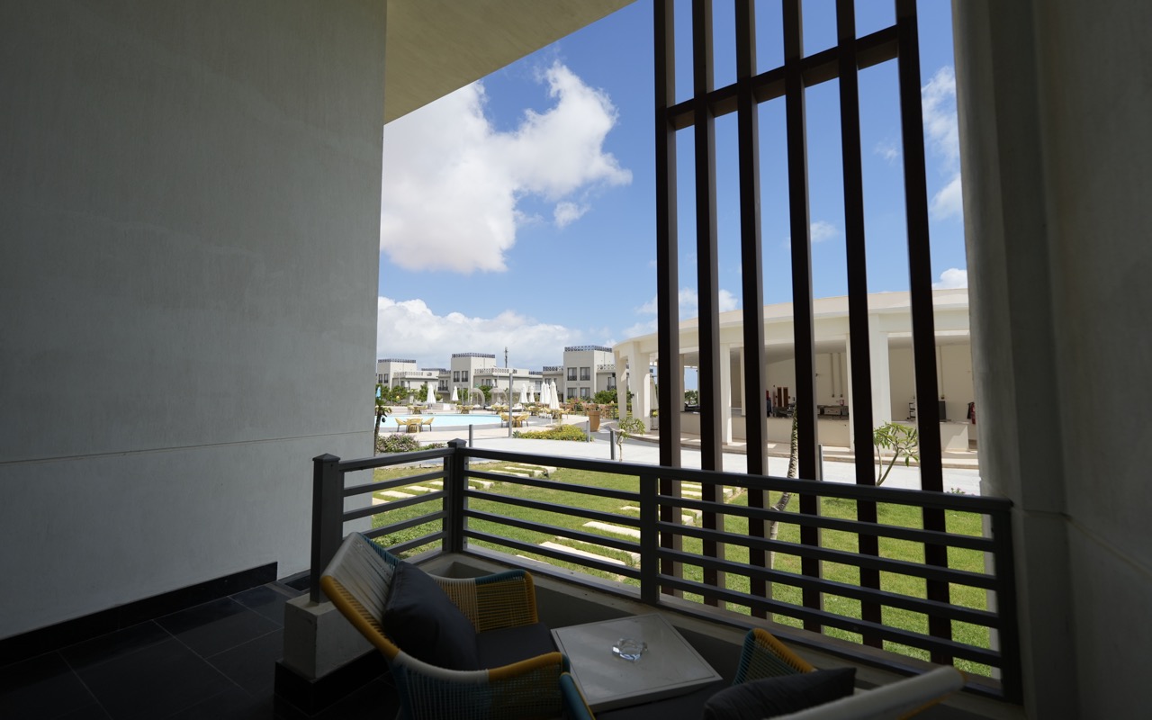 Family Room Pool View 3