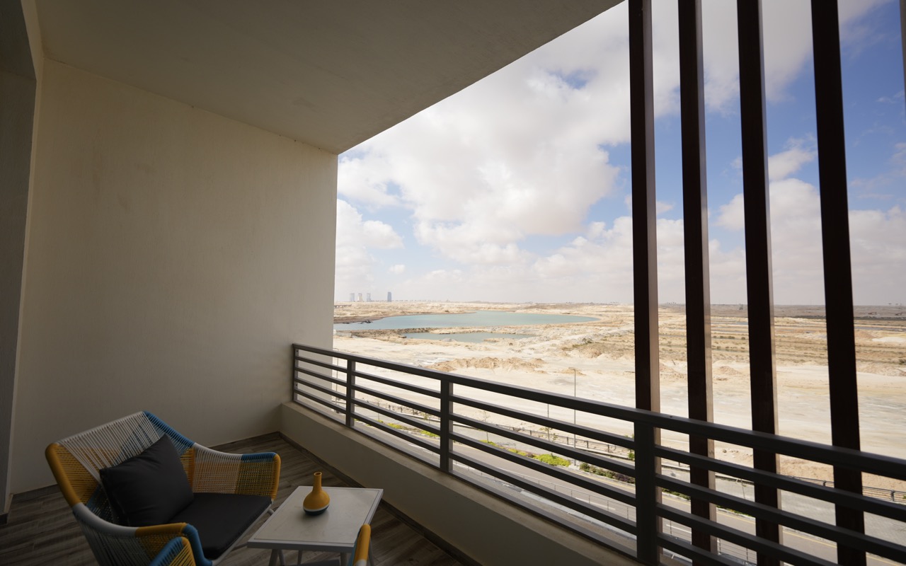 Deluxe Room Lake View 3