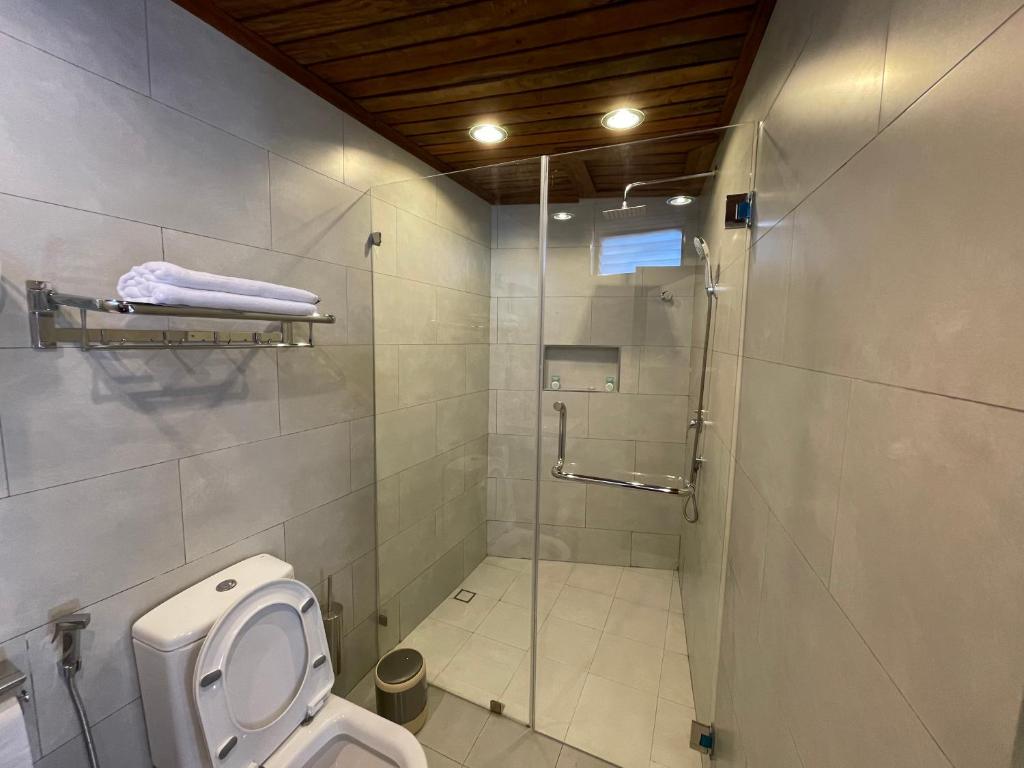 Standard Twin/Double Room 3