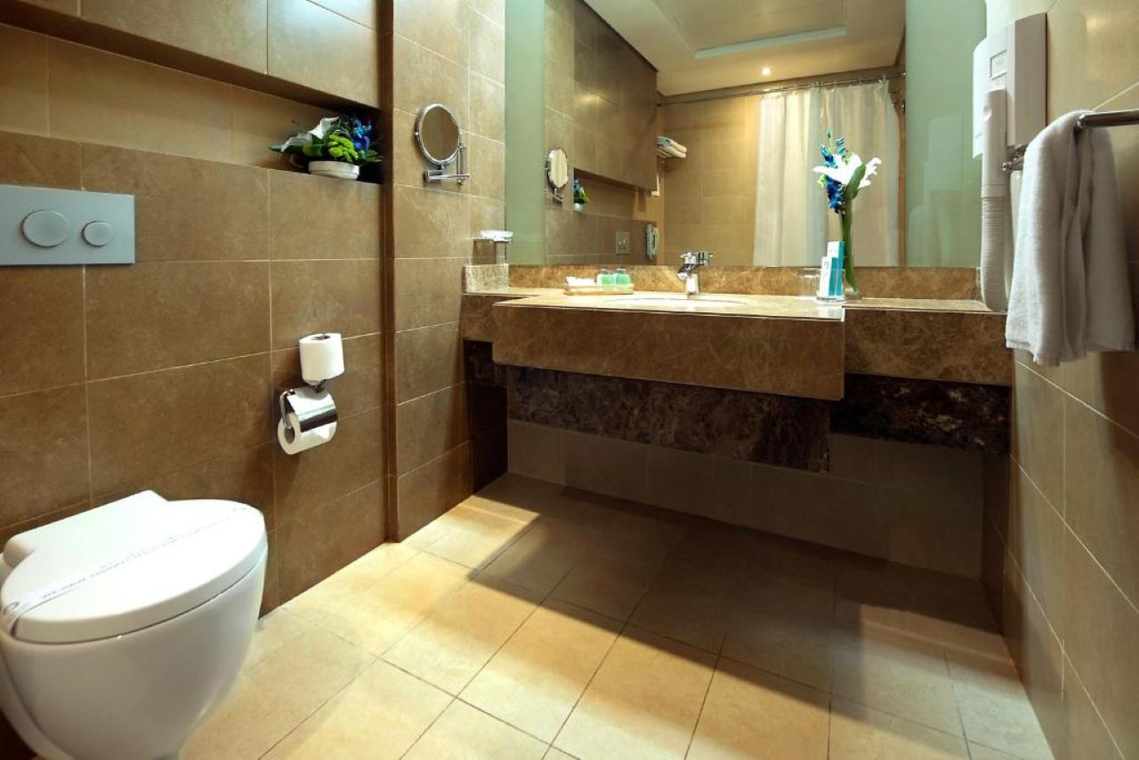 Junior Suite City View 3