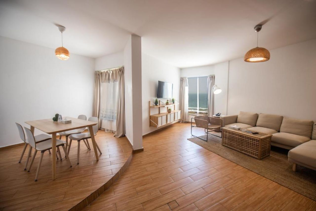 Executive Suite 2