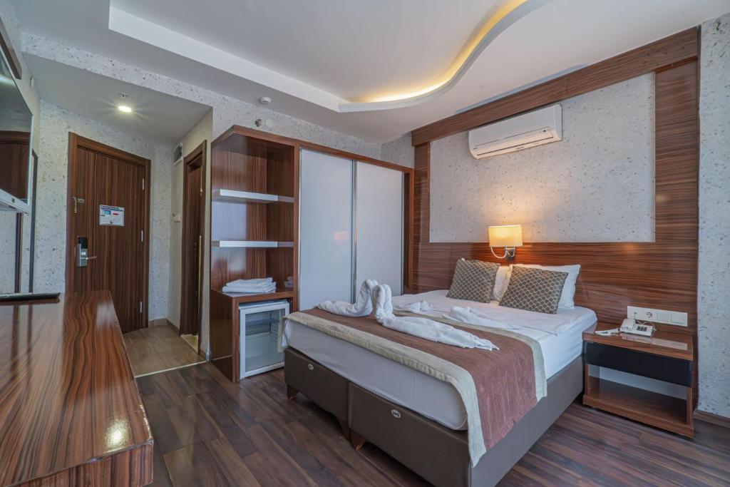 Standard Room Sea View 2
