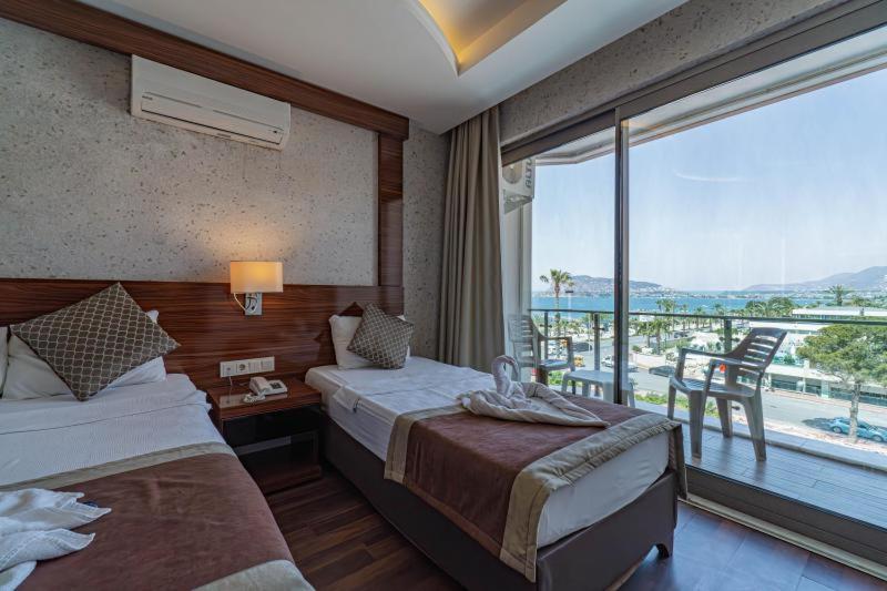 Standard Room Sea View 4