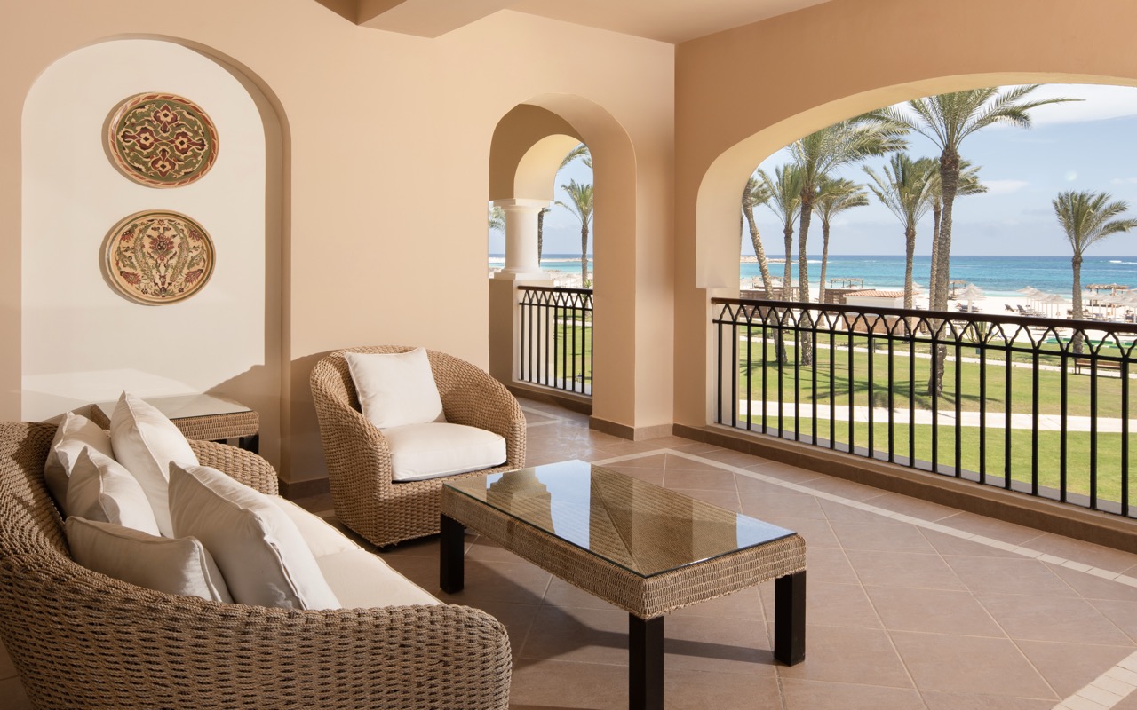 Executive Queen Suite 3