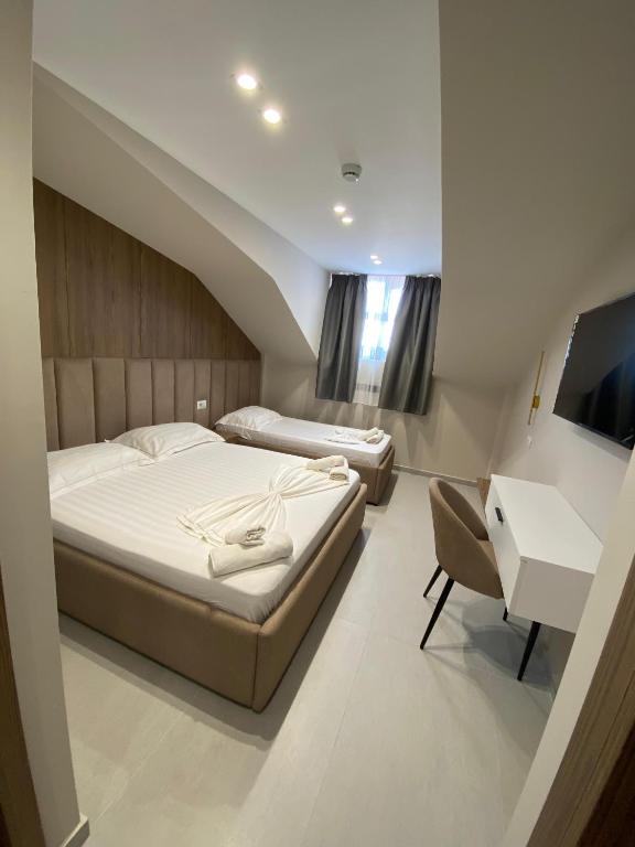 Panoramic Room 1