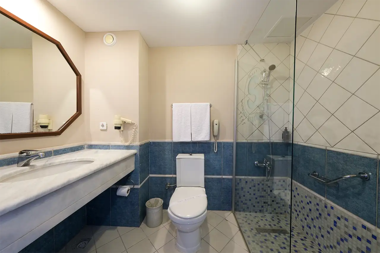 Standard Room 4