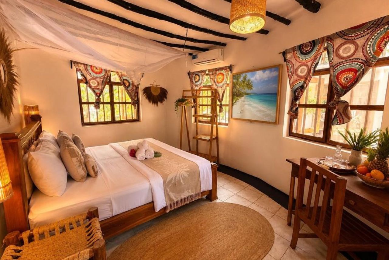 Deluxe Bungalows 2