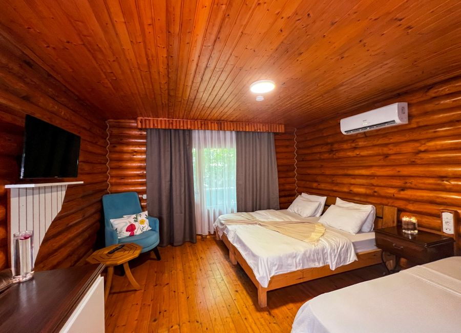 Tree Bungalow 1