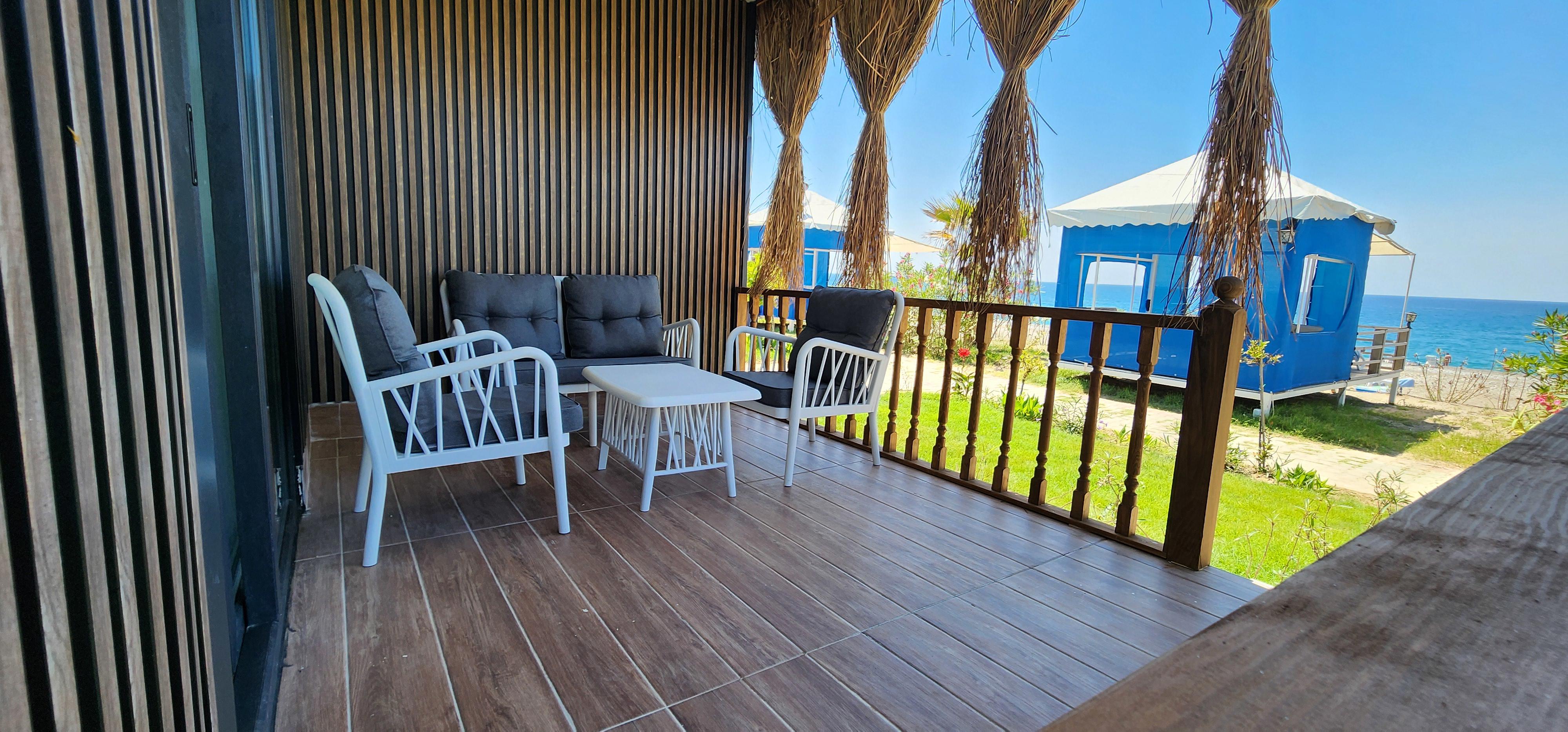 Luxury Beach Suite 4
