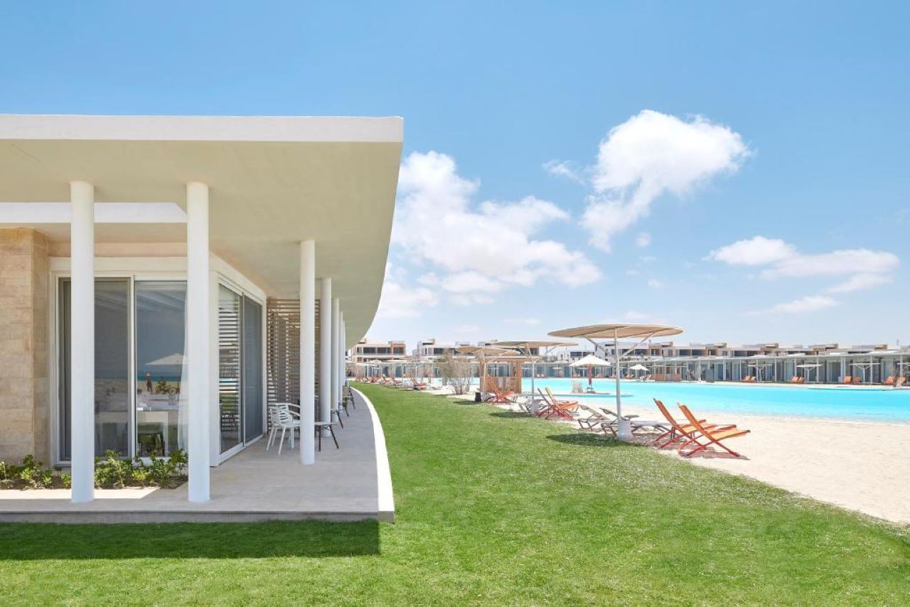 Cabana With Lagoon View 3