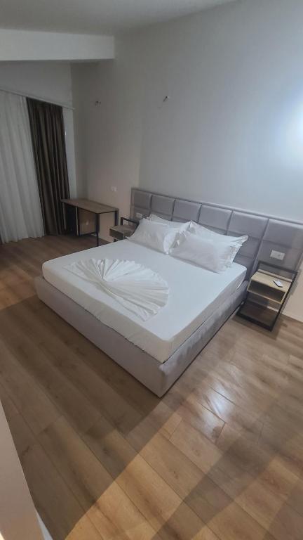 Standard Room Double 2