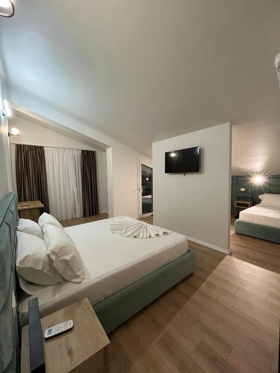 Luxury Quadruple Room 4