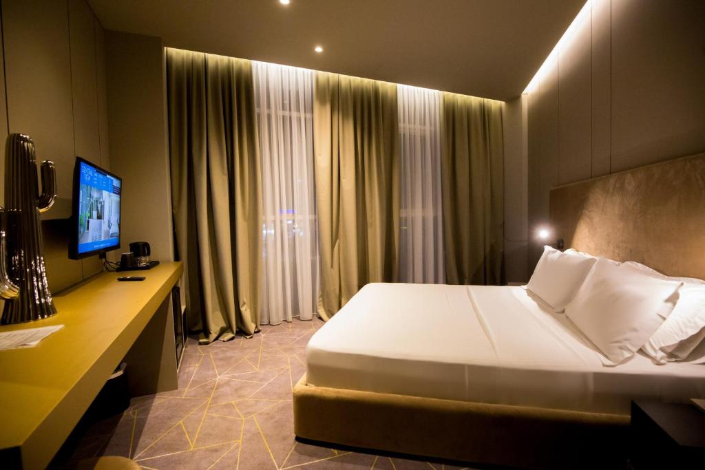 Deluxe Double Room Sea View 2