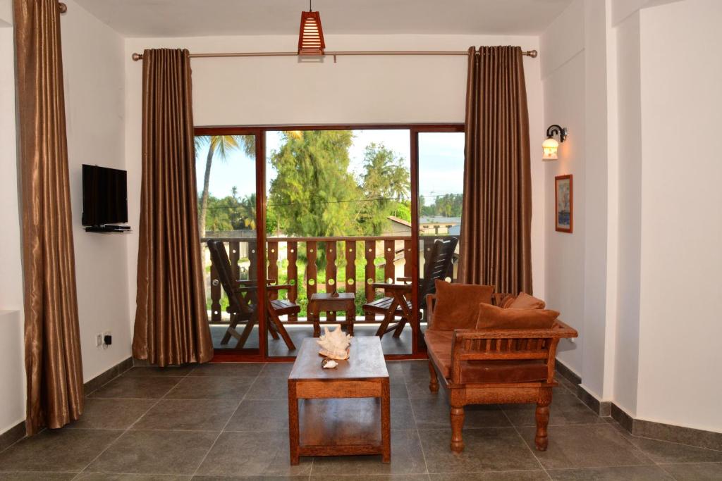 Family Two Bedroom Apartment 4