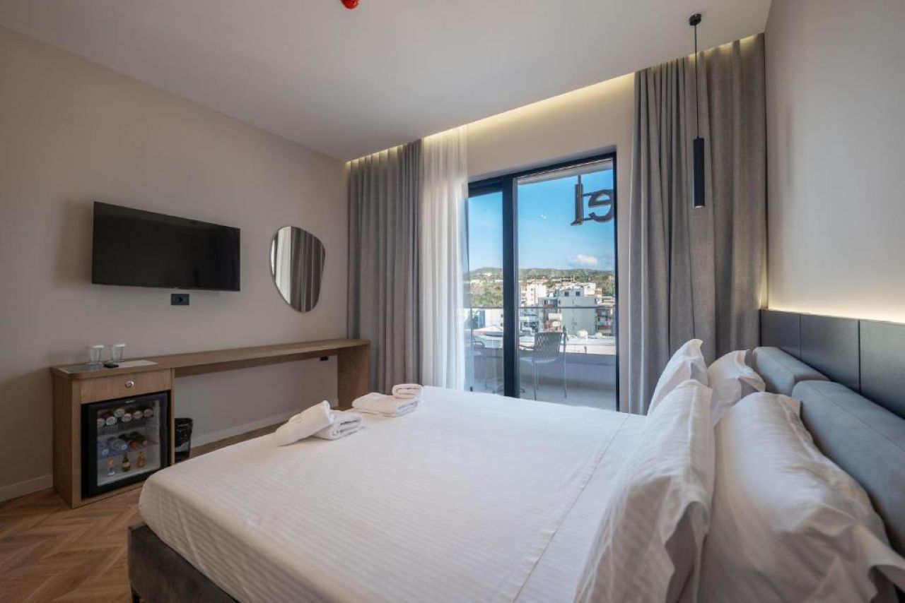 Deluxe Double Room 1