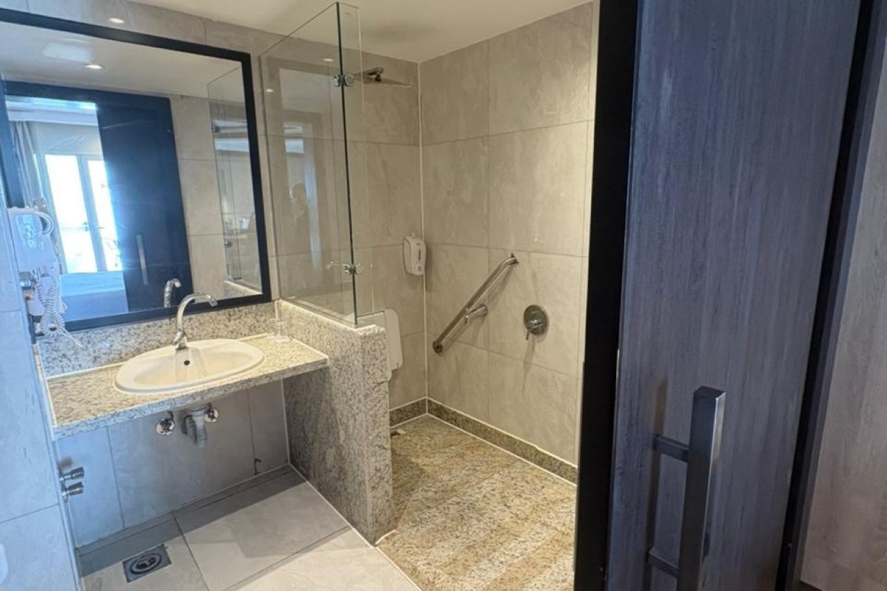 Handicap room 2