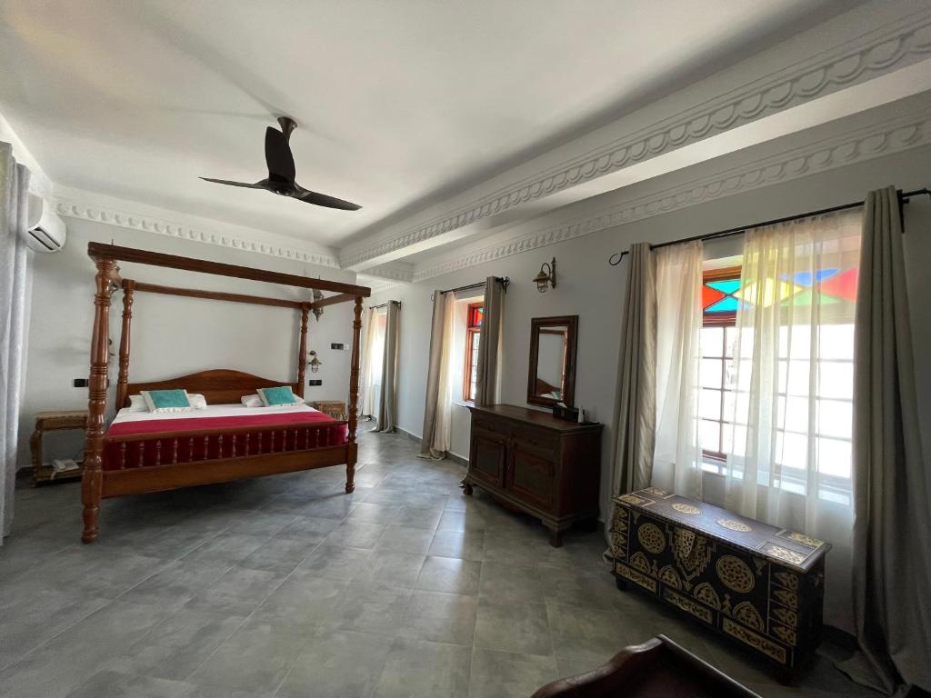 Deluxe Suite 2
