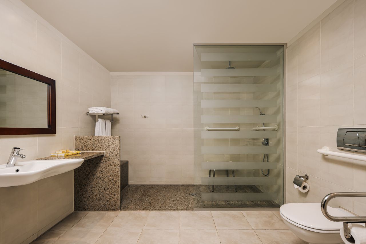 Handicap room 2