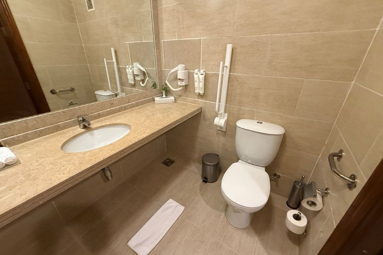 Handicap room 2
