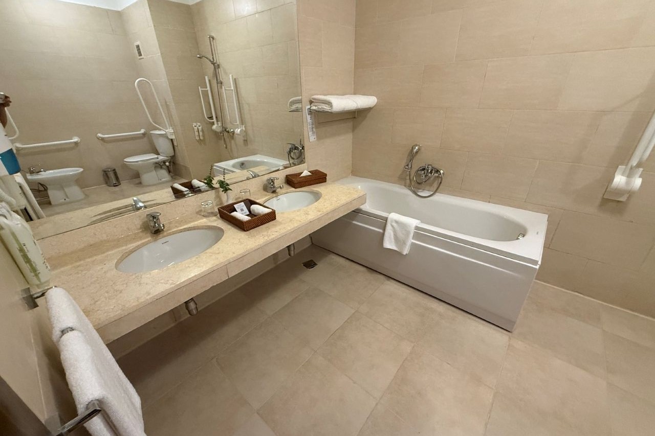 Handicap room 2
