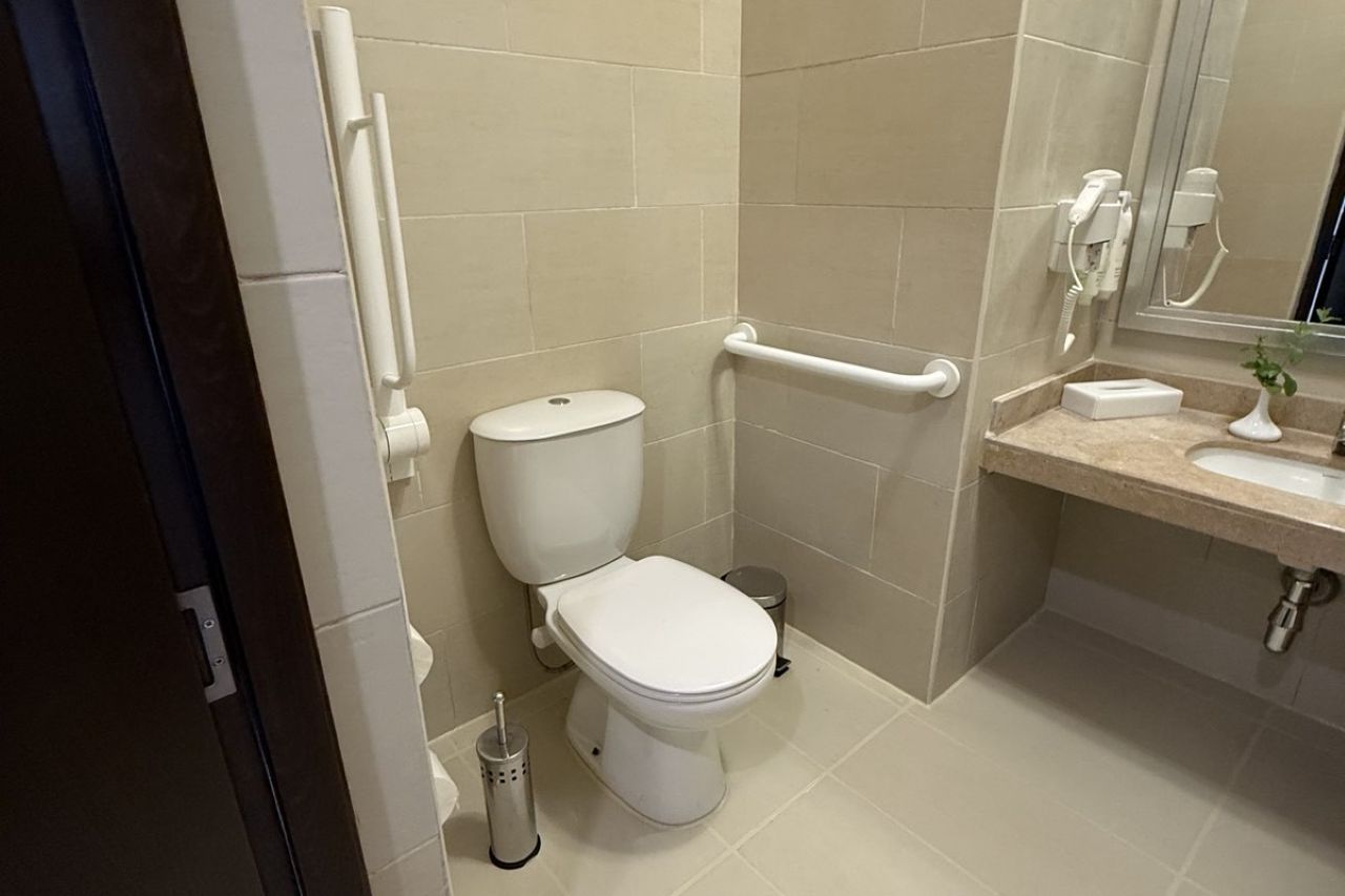 Handicap room 2
