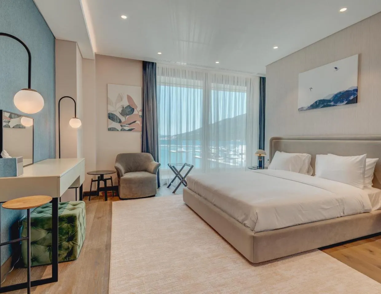 Castel Nuovo Suites Sea View 4