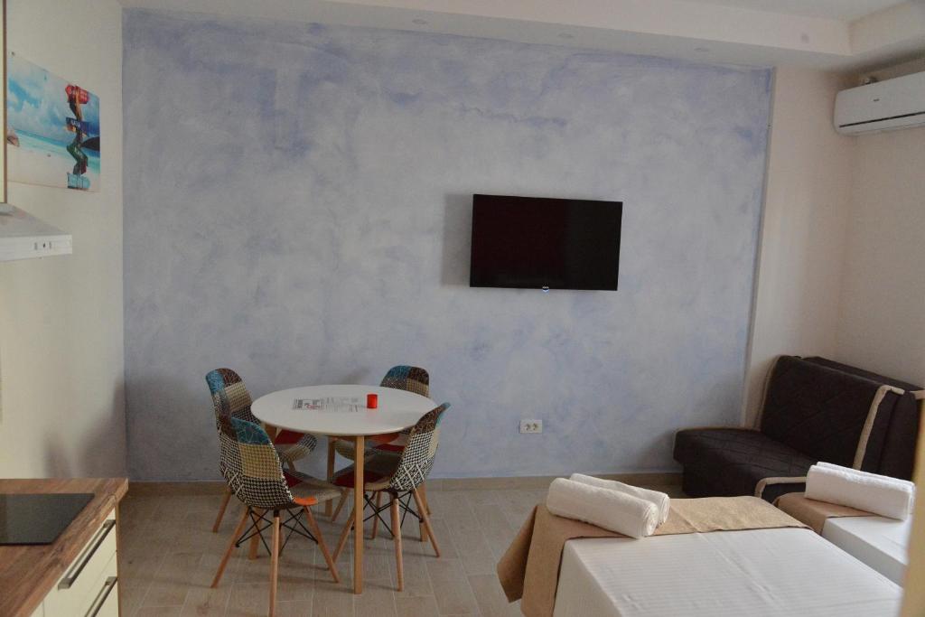 Studio Apartment 4