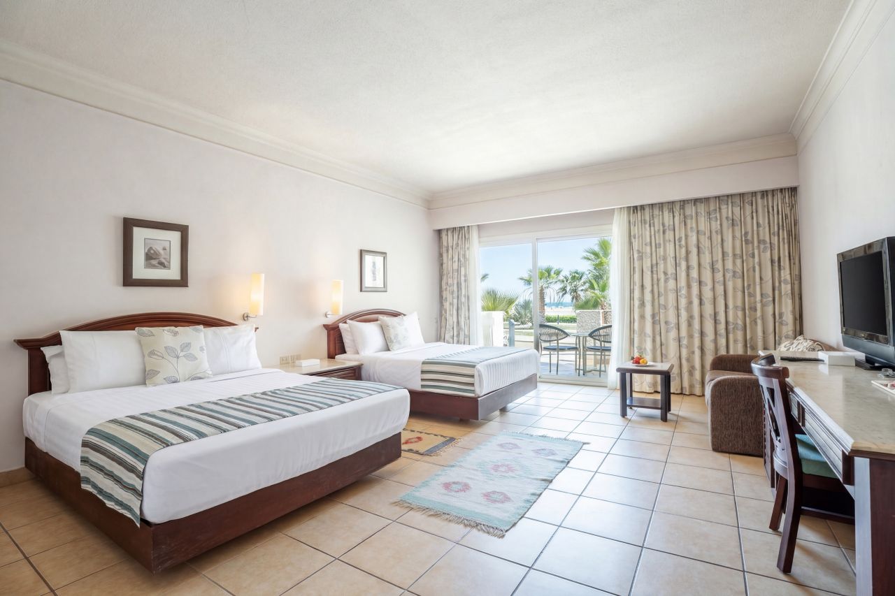 Deluxe Room (PSV-SV) 1