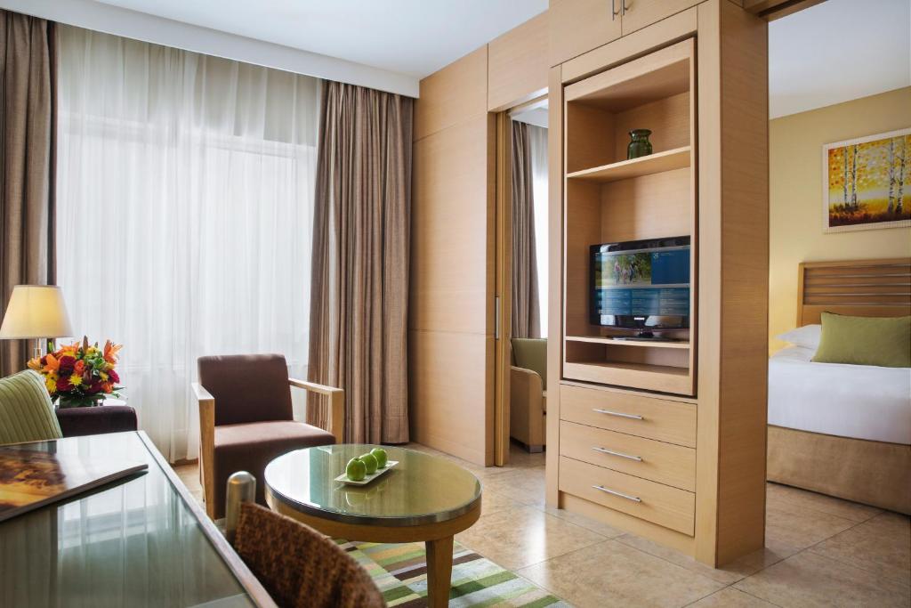 One Bedroom Suite 4