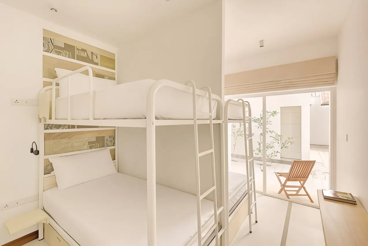 4 bed Mixed Dormitoty 4