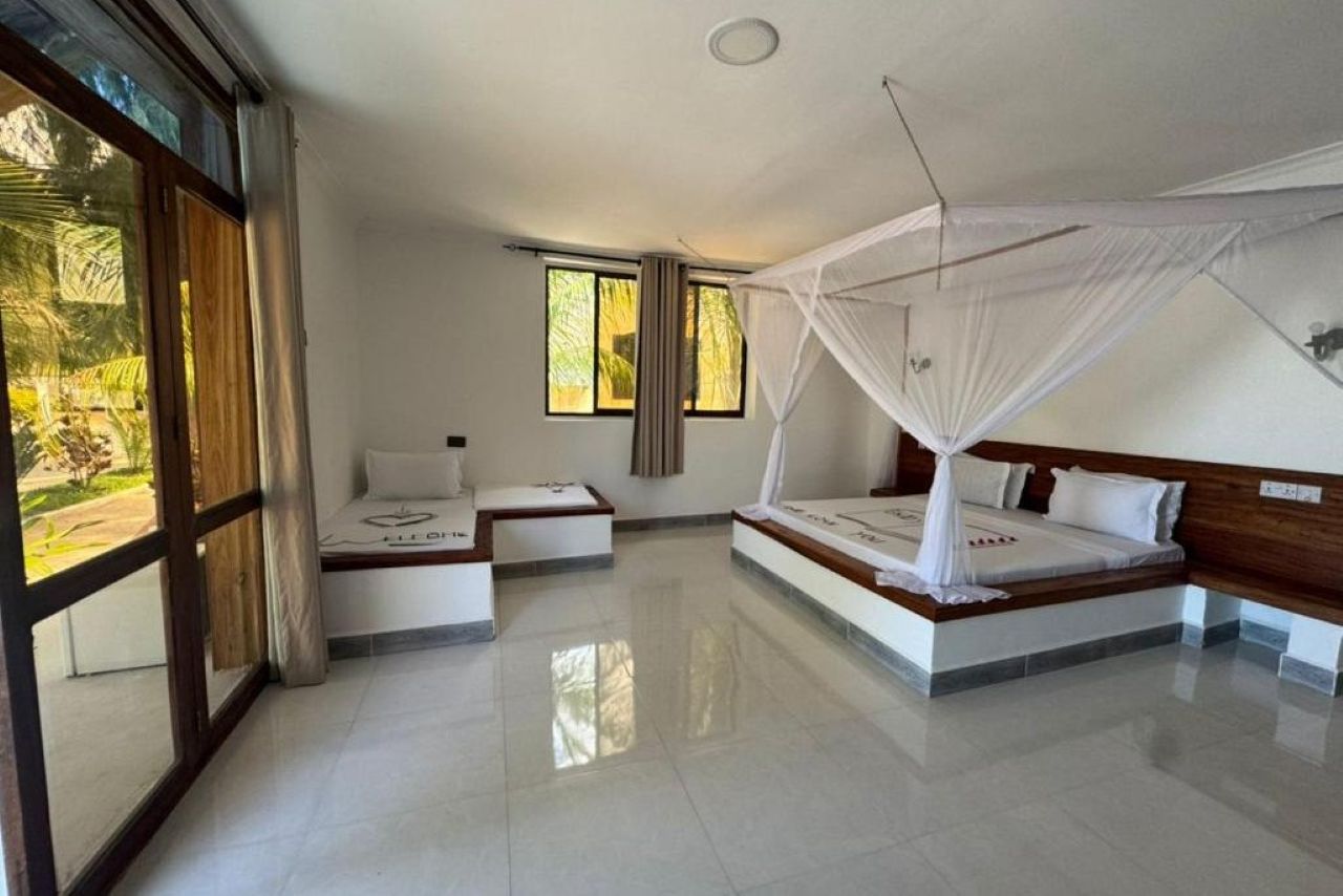 Deluxe Family Sea View 1