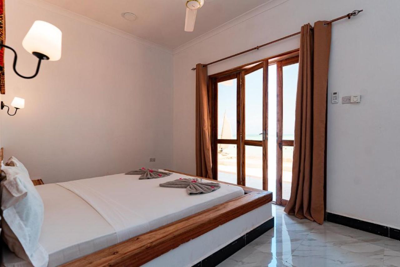 Deluxe Double Sea View 2