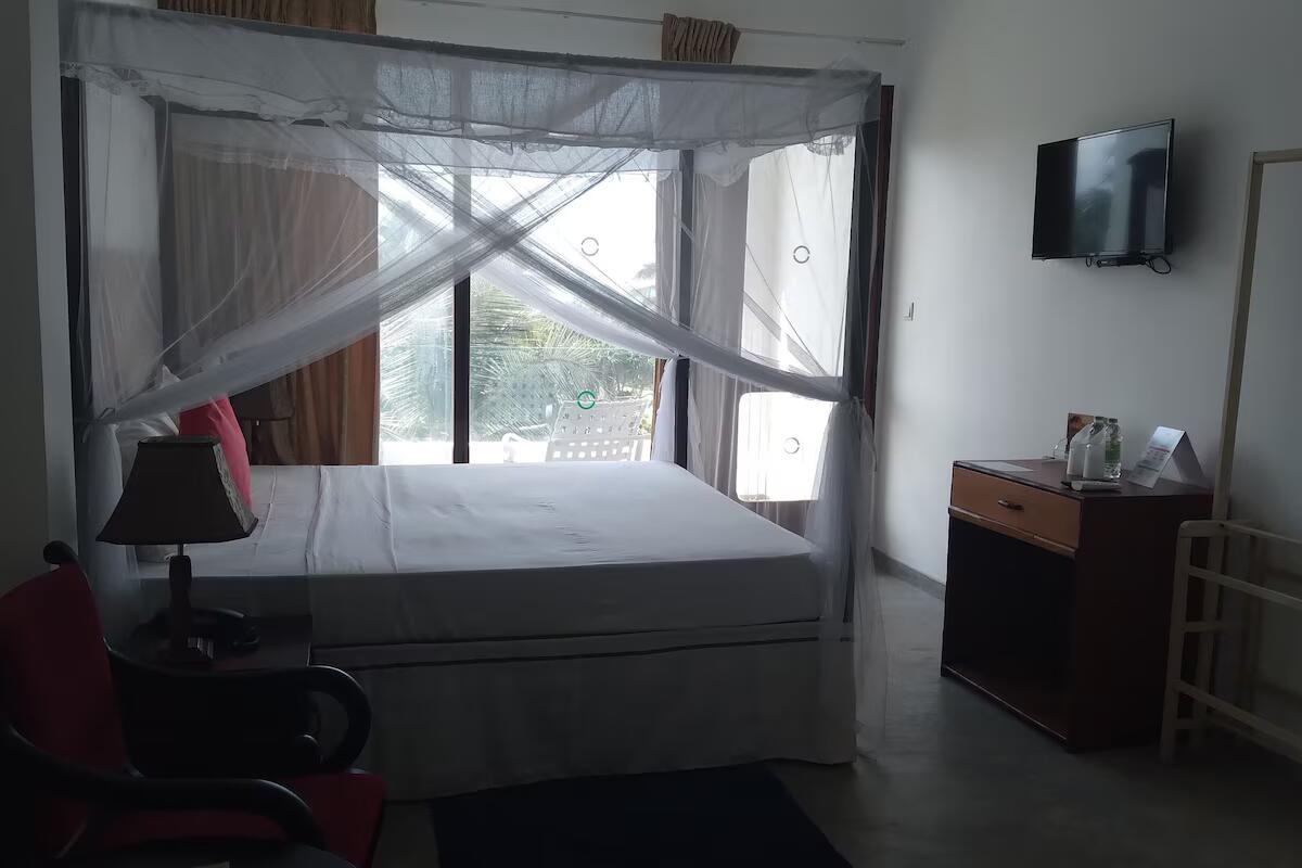 Deluxe Sea View 3