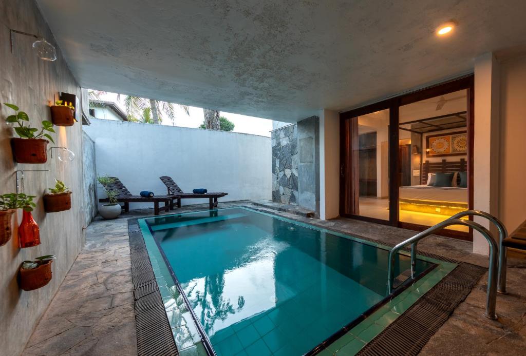 Private Pool 3