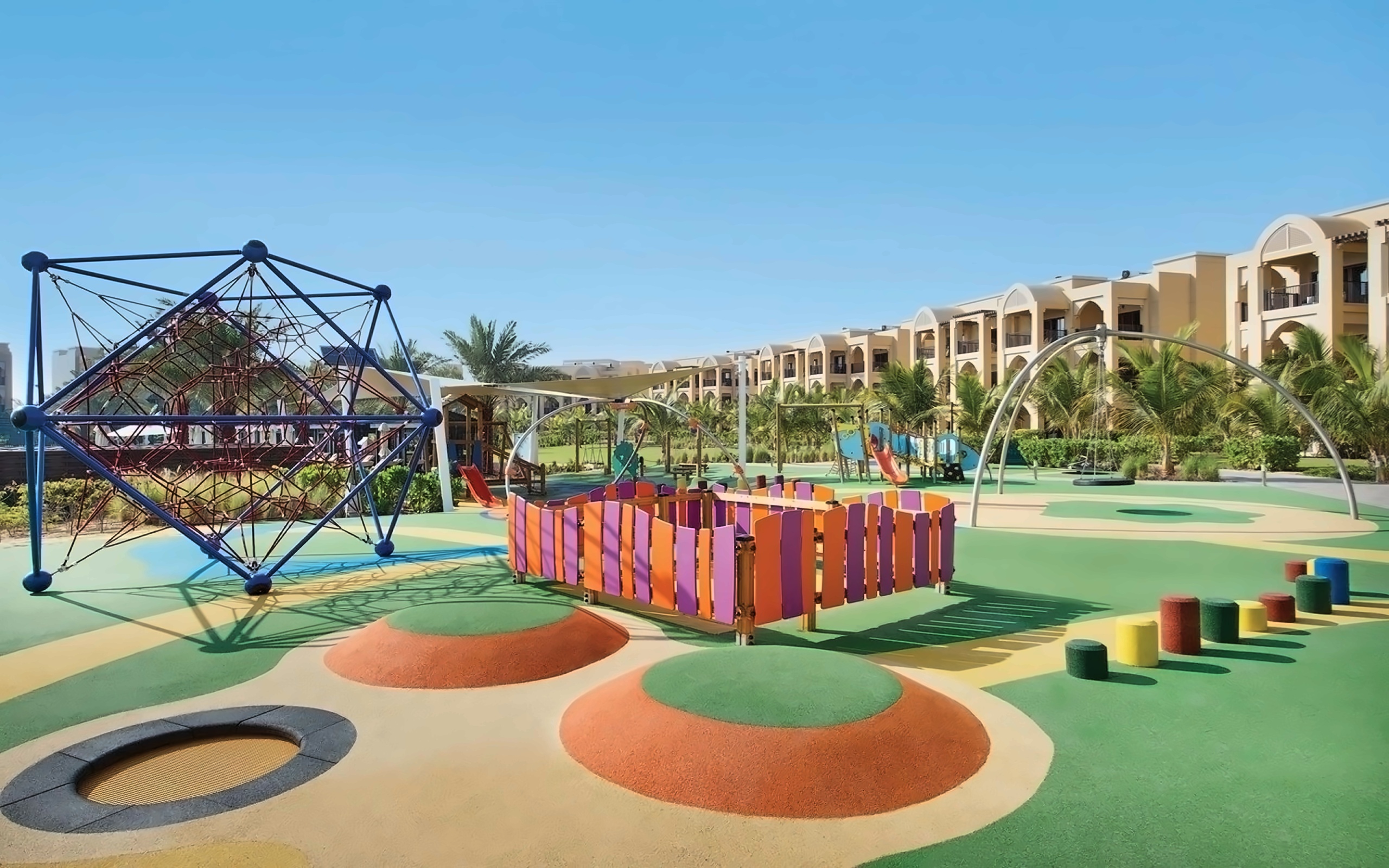 Doubletree By Hilton Resort & Spa Marjan Island 5