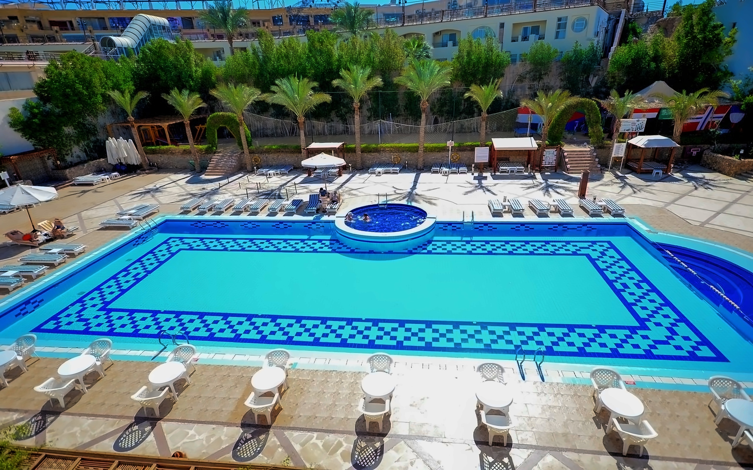 Falcon Naama Star 5