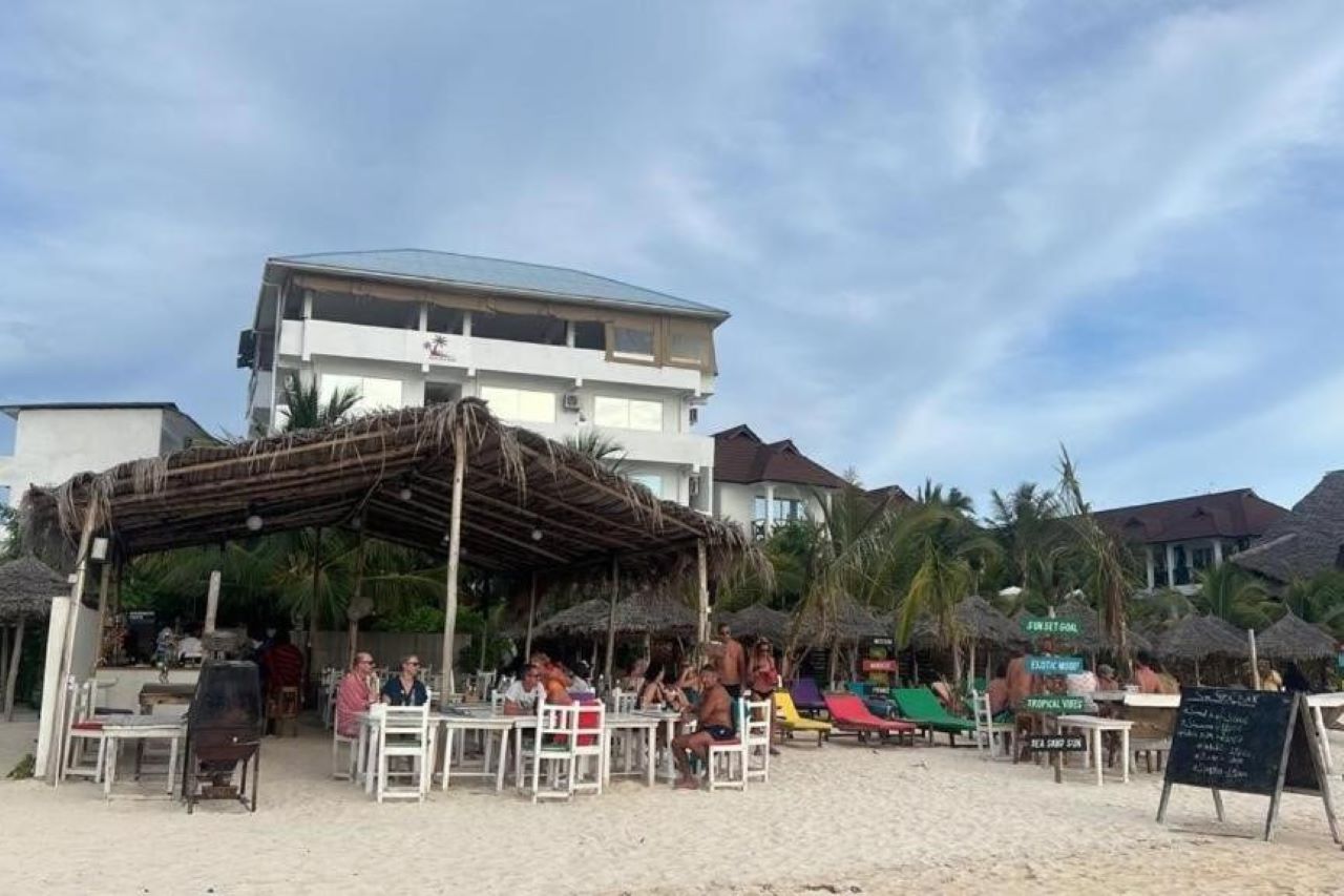 Sun Sea Bar (Adults Only 12+) 4