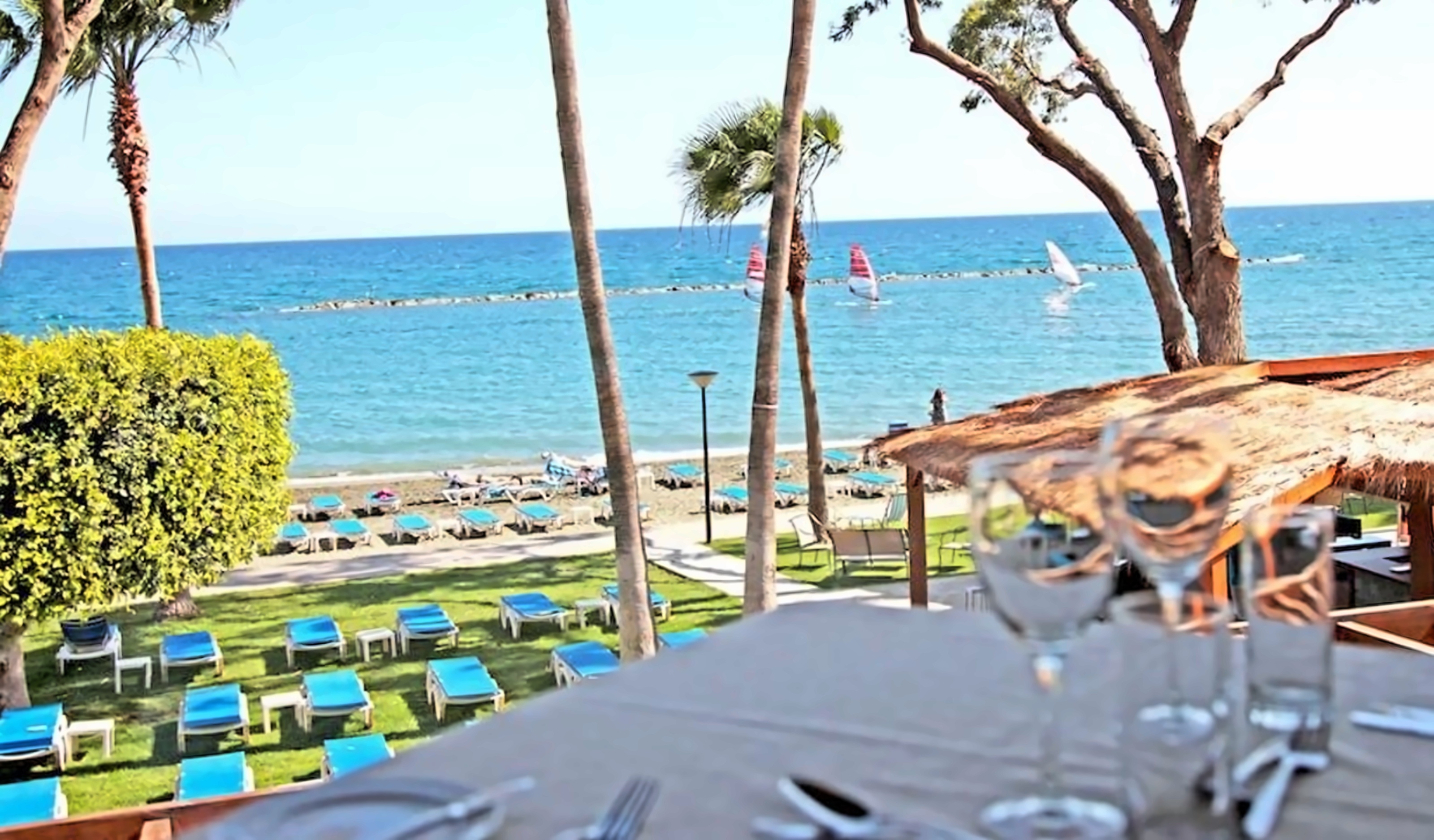 Poseidonia Beach Hotel 3
