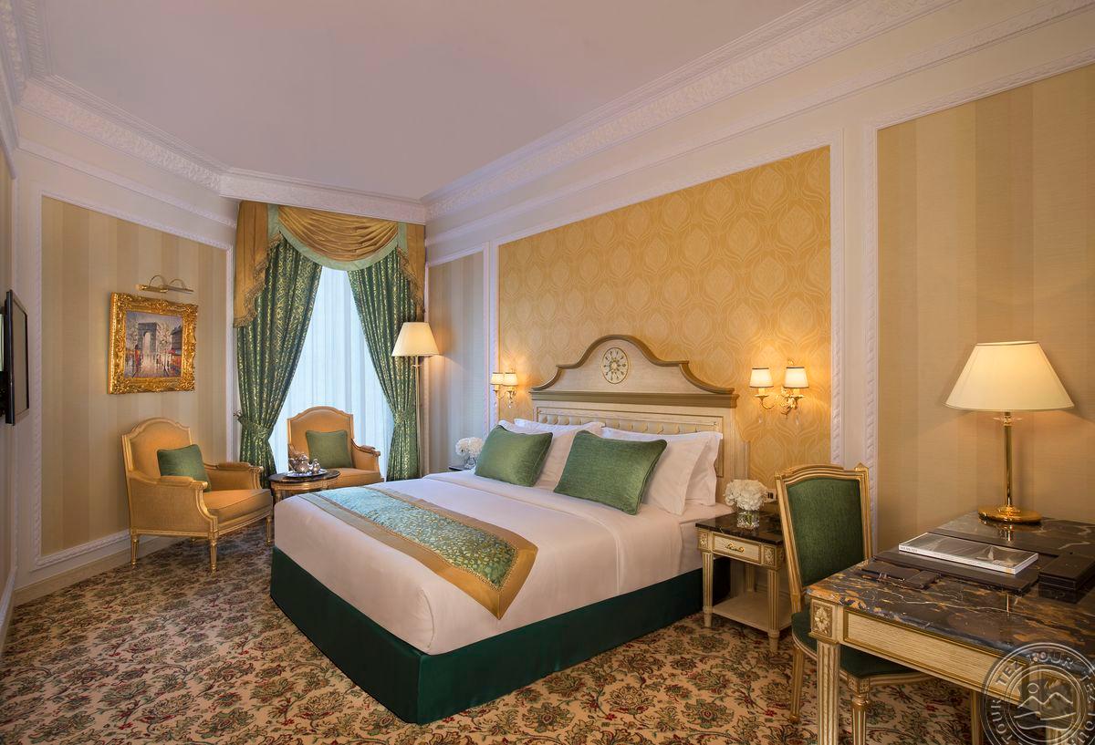 Royal Rose Abu Dhabi, A Curio Collection By Hilton 5