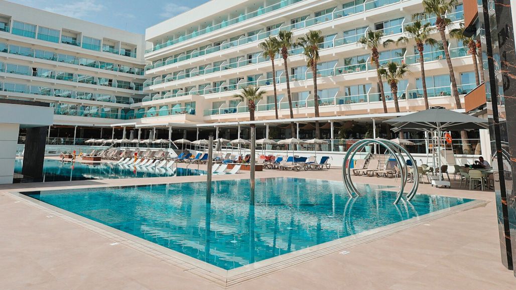 Cavo Maris Beach Hotel 5