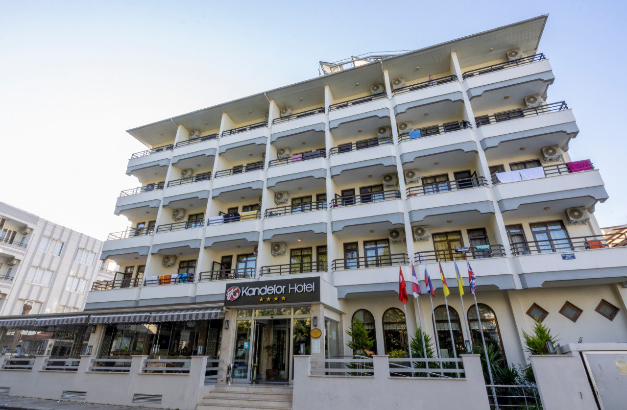 Kandelor Hotel 2
