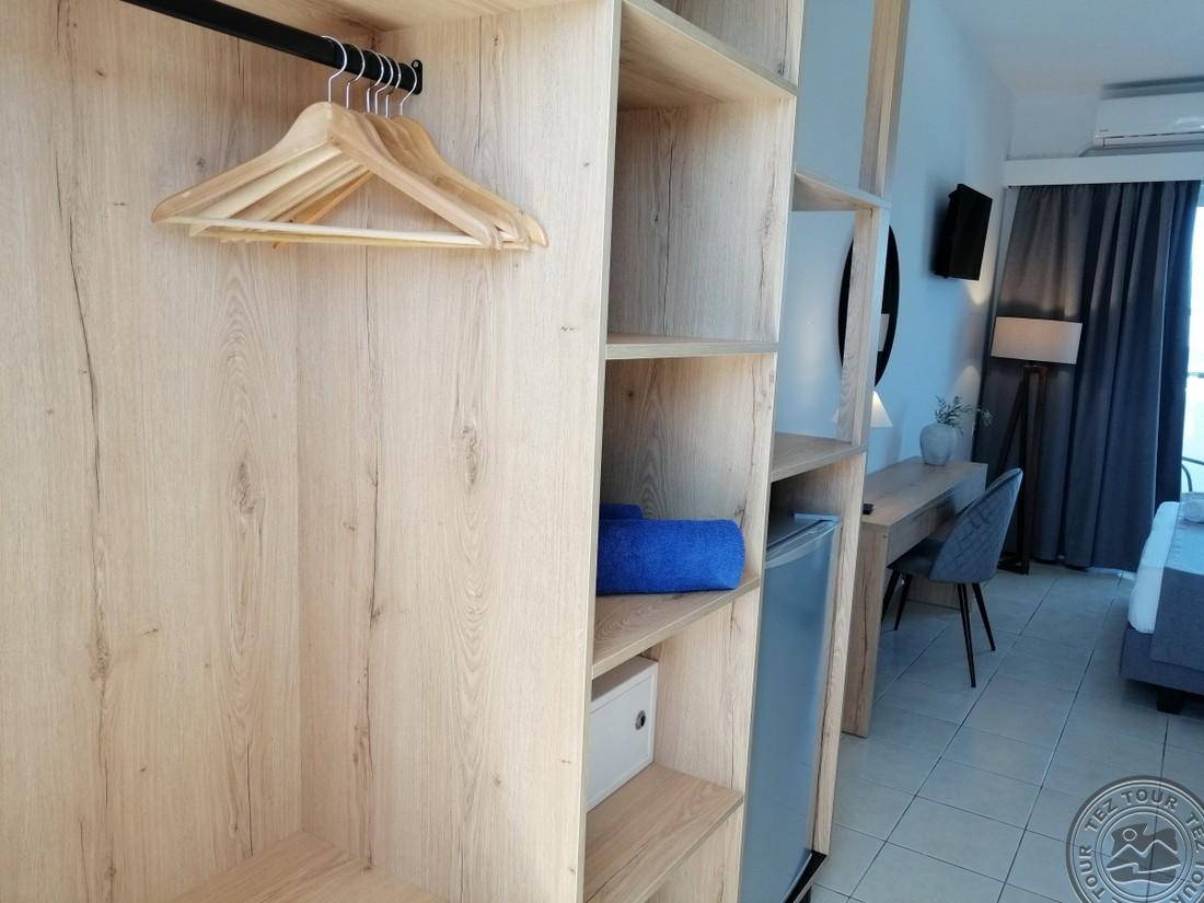Pylea Beach Hotel 6