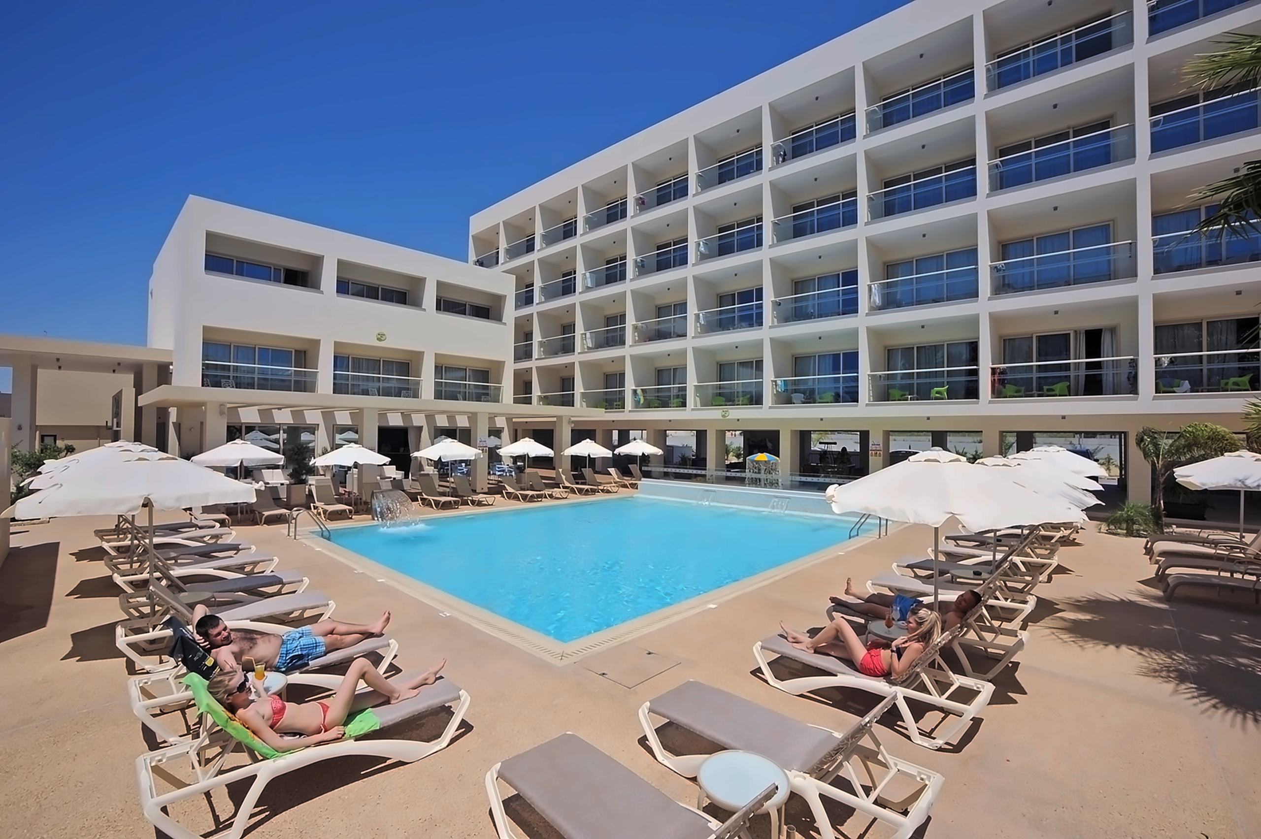 Nelia Gardens 4