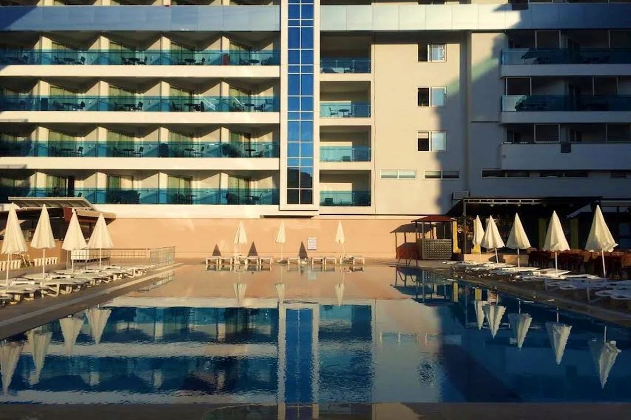 Club Bayar Beach Hotel 4
