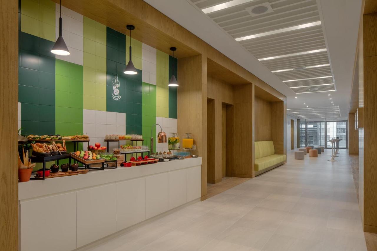 Holiday Inn Dubai Business Bay 6